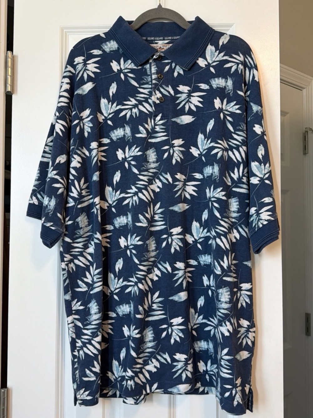 Men's Navy Leaf-Print Polo Shirt with White Contrast